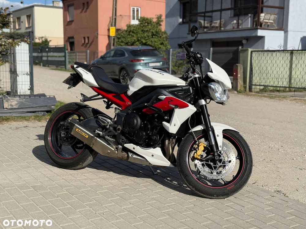 Triumph Street Triple - 1