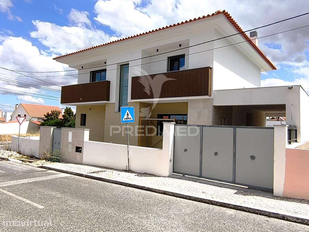 (PERMUTA) Suíte, AC Completo, Garagem para 2 Viaturas - Grande imagem: 5/13