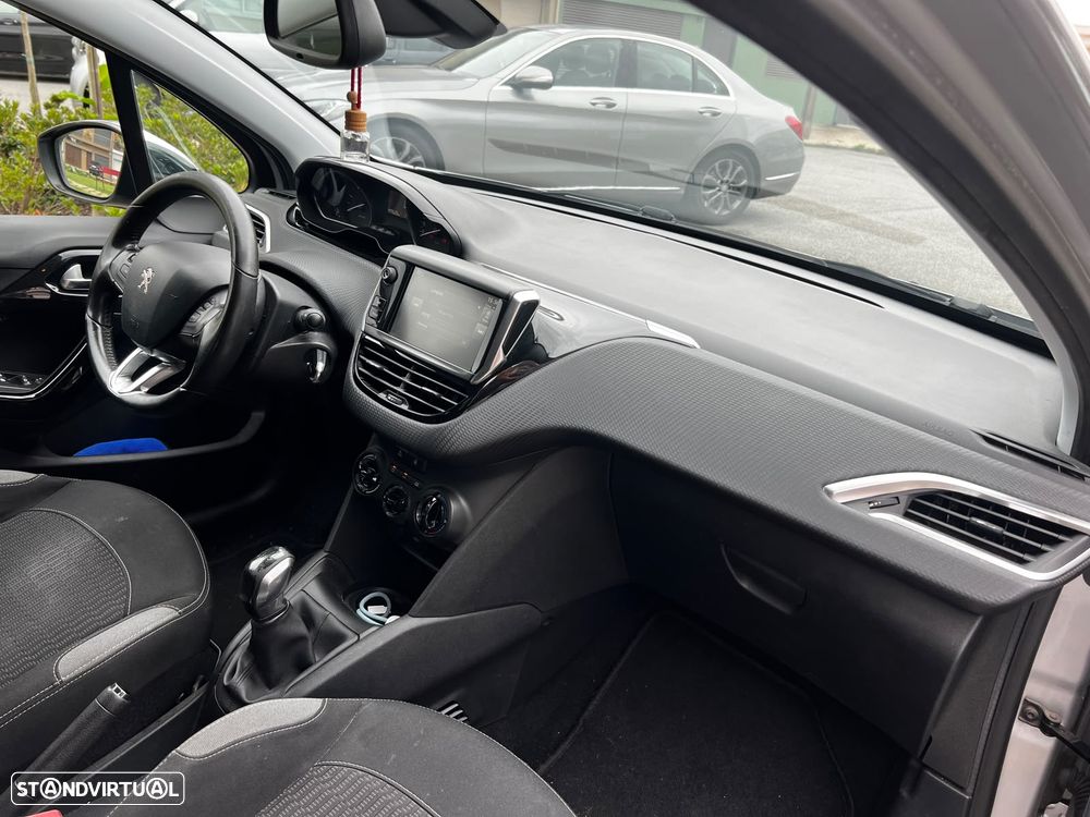 Peugeot 208 1.6 BlueHDi Style - 9
