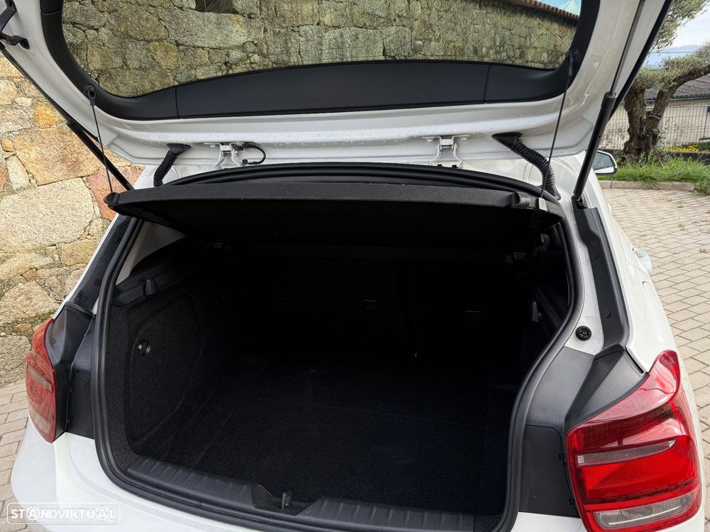 BMW 116 d EDynamics Line Urban - 30