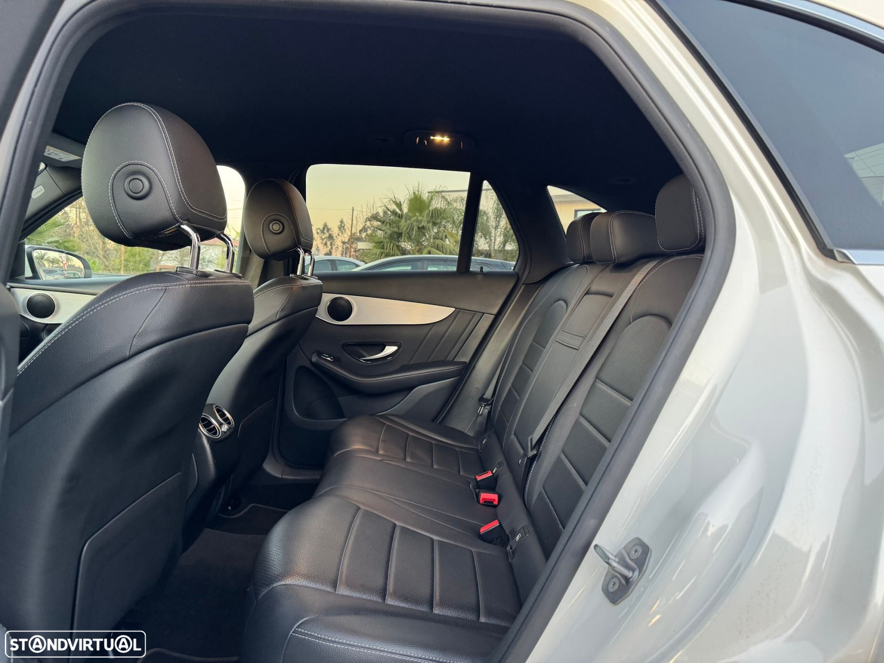 Mercedes-Benz GLC 220 d 4Matic 9G-TRONIC AMG Line - 27