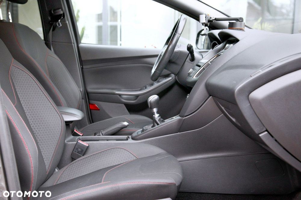 Ford Focus 1.0 EcoBoost ST-Line Style - 13