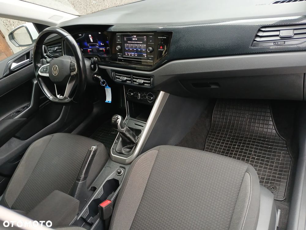 Volkswagen Polo 1.0 TSI Special Edition - 16