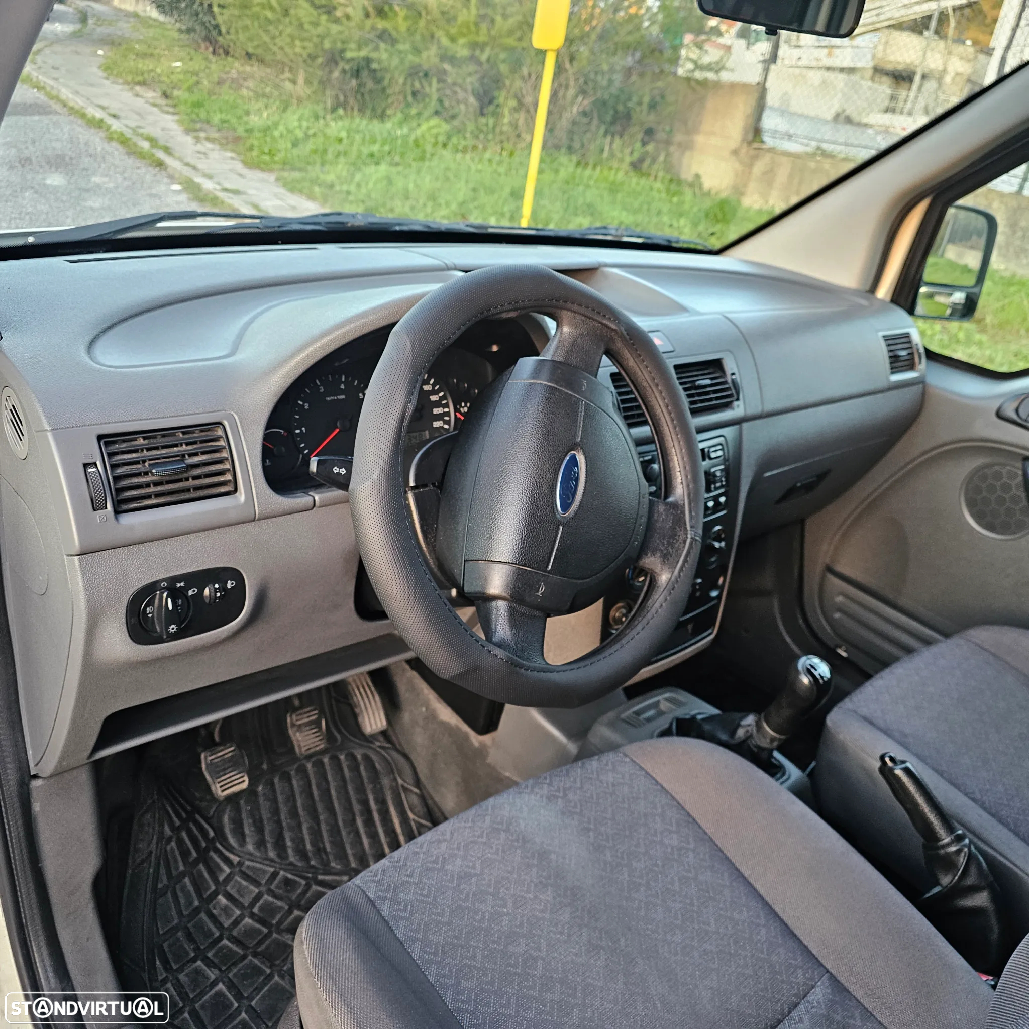 Ford Connect - 18