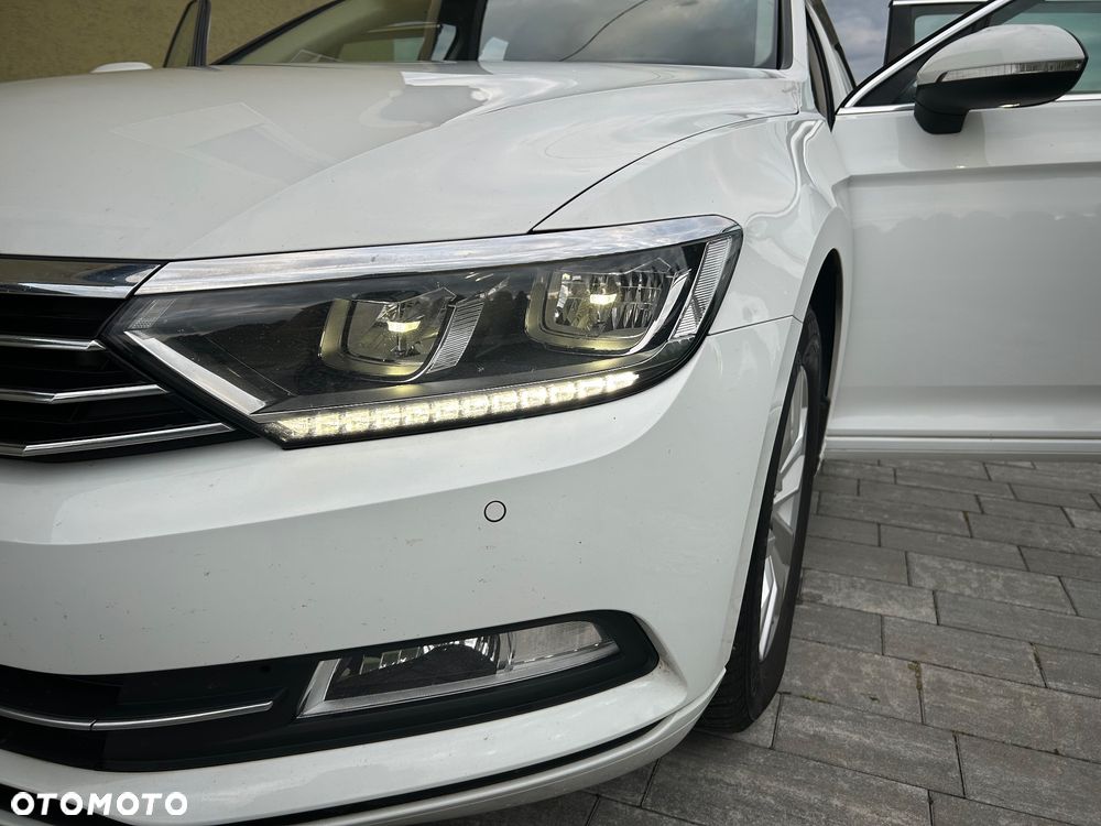 Volkswagen Passat 2.0 TDI (BlueMotion Technology) DSG Highline - 33