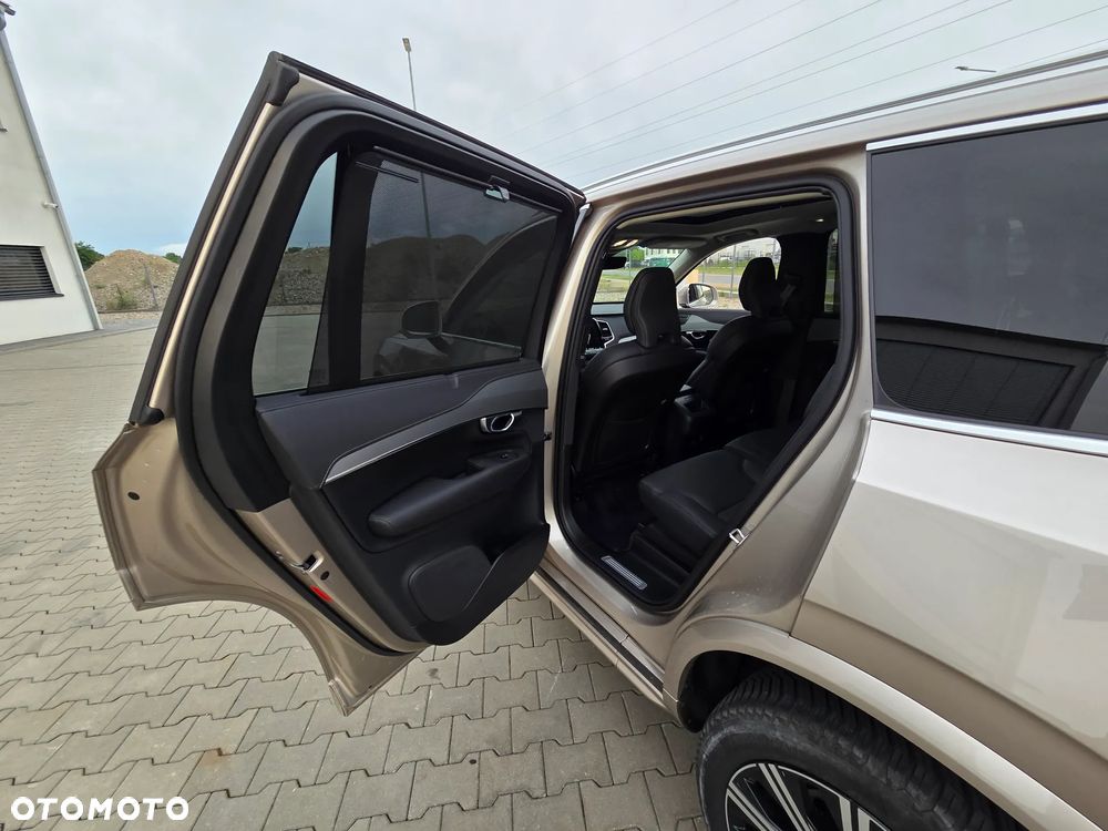 Volvo XC 90 B5 D AWD Plus Bright - 21
