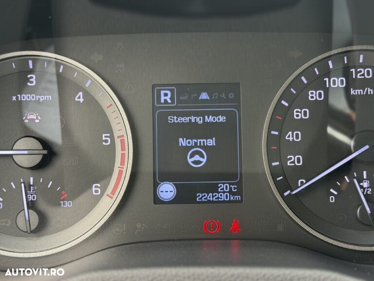 Hyundai Tucson 2.0 CRDI 4WD Advantage - 35