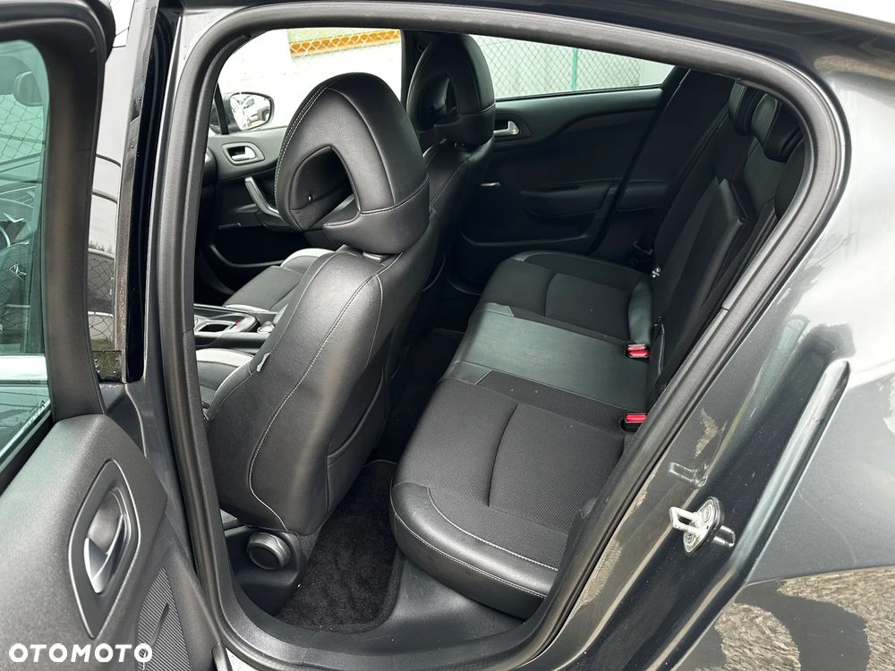 Citroën DS4 HDi 115 Chic - 14
