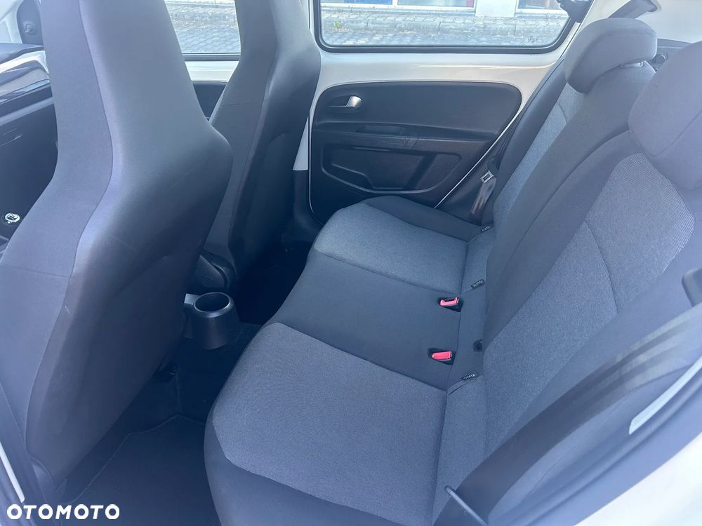 Volkswagen up! BlueMotion Technology move - 22