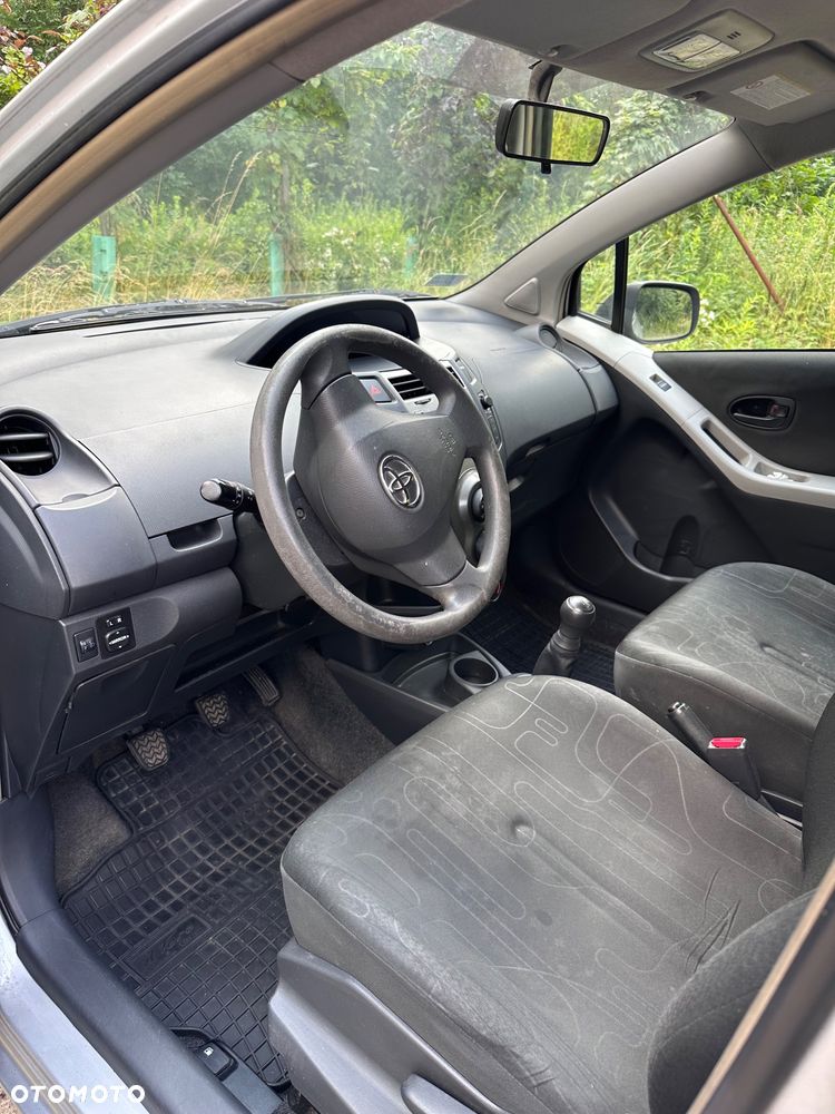 Toyota Yaris 1.0 Luna - 6