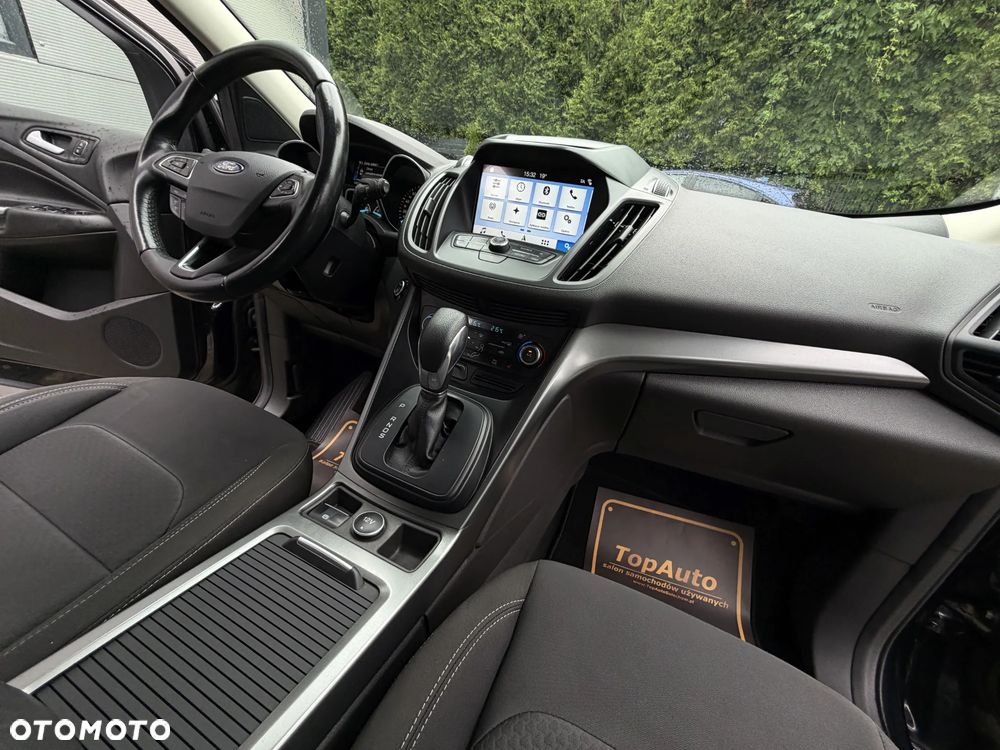 Ford Kuga 2.0 TDCi 2x4 Titanium - 16