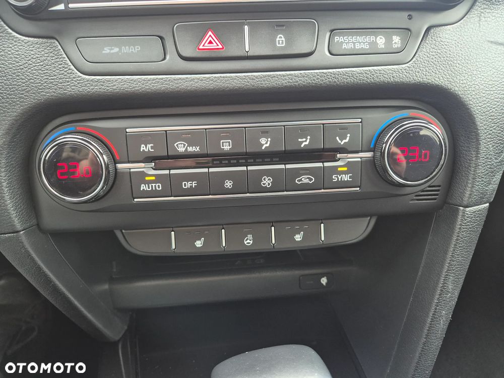 Kia Ceed 1.6 CRDi DCT GT Line - 24