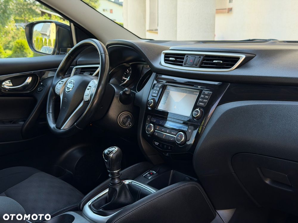 Nissan Qashqai 1.6 dCi 4 x 4 DPF tekna - 36