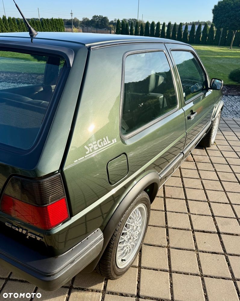 Volkswagen Golf - 2
