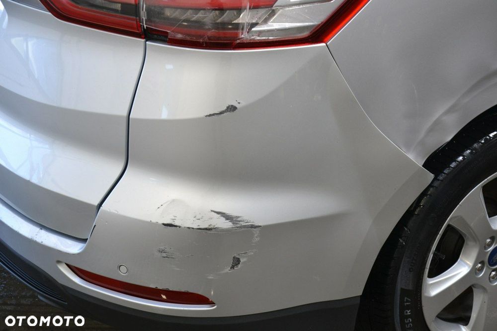 Ford S-Max - 17