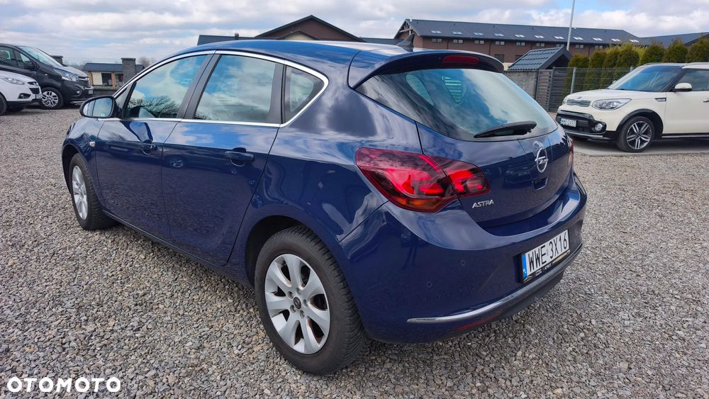 Opel Astra 1.6 Design Edition - 5