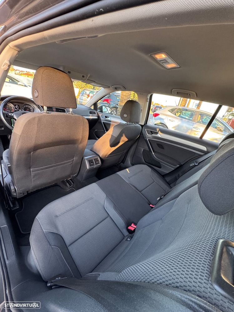 VW Golf Variant - 11