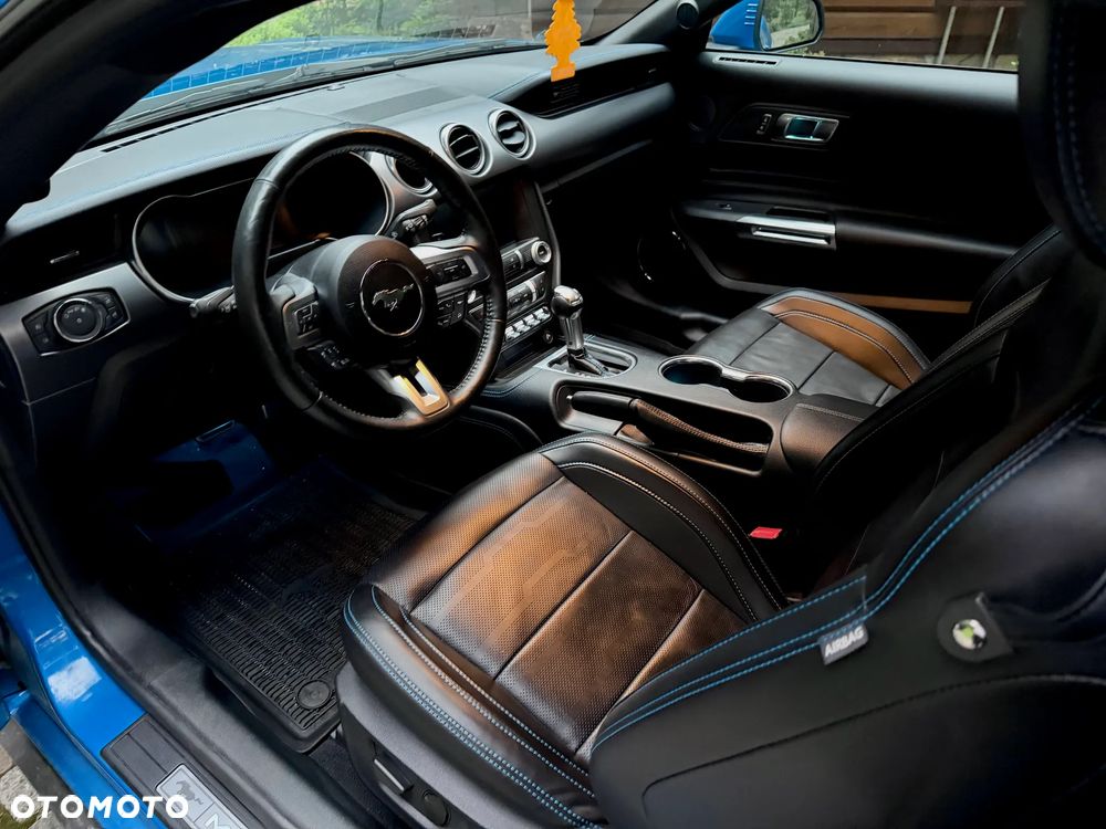 Ford Mustang - 12