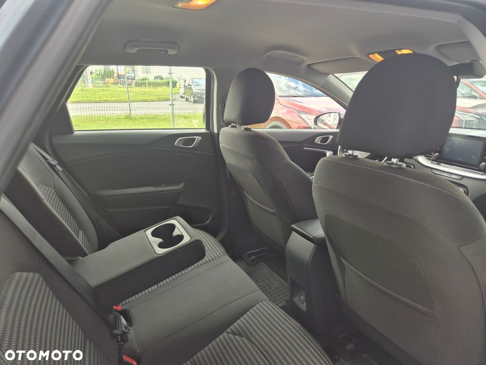 Kia Ceed 1.5 T-GDI M - 17