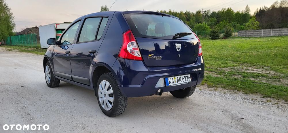 Dacia Sandero 1.2 16V Laureate - 8