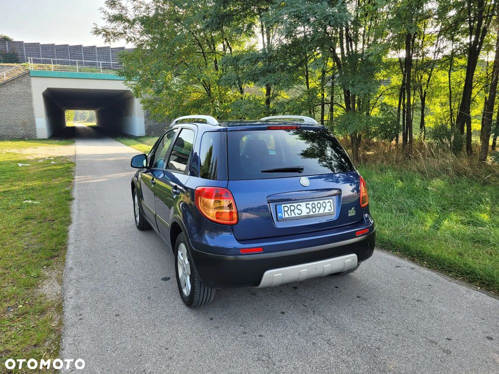 Fiat Sedici - 10