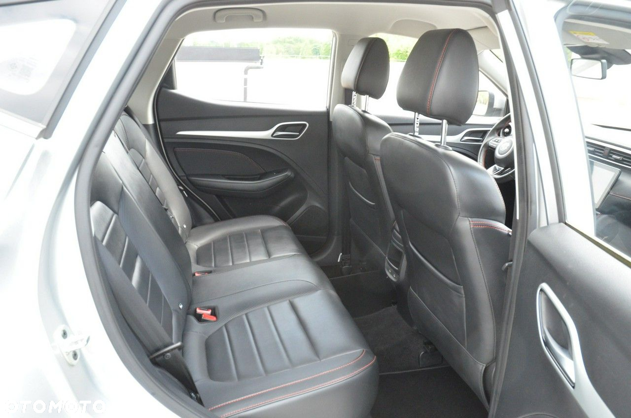 MG ZS - 31