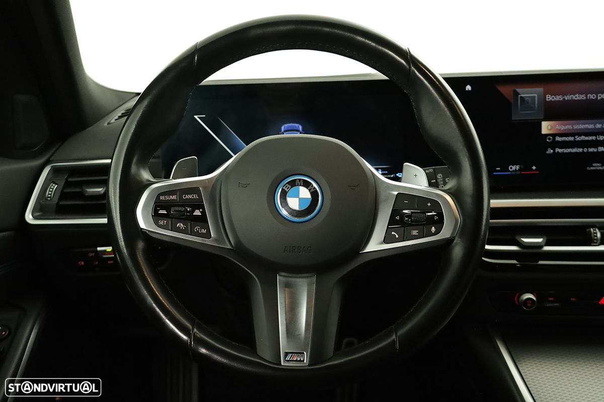 BMW 330 e Touring Pack M Auto - 13