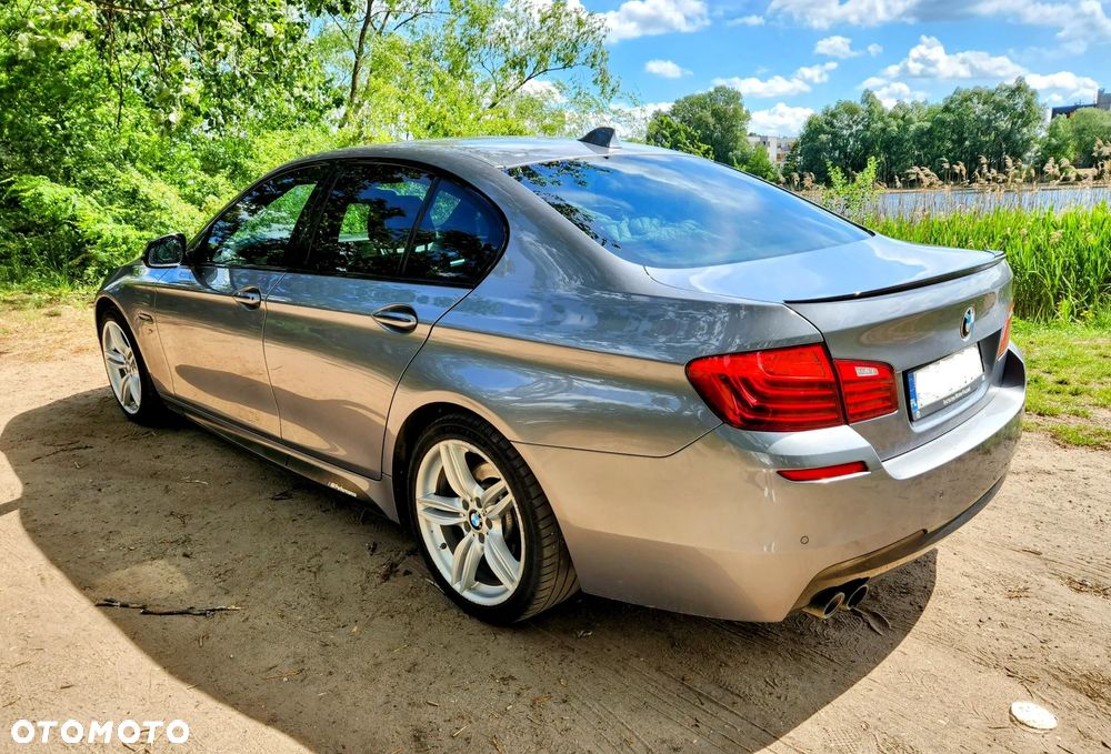 BMW Seria 5 525d xDrive - 4