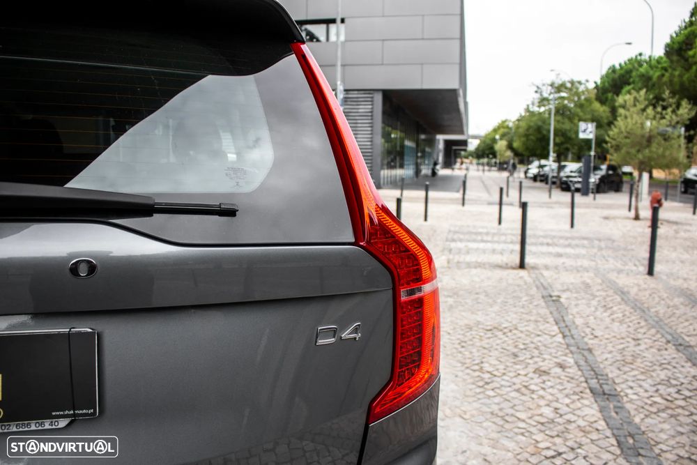 Volvo XC 90 2.0 D4 Momentum - 9