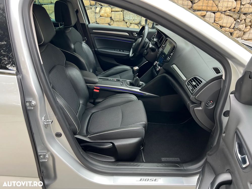 Renault Megane ENERGY dCi 110 Start & Stop Bose Edition - 6