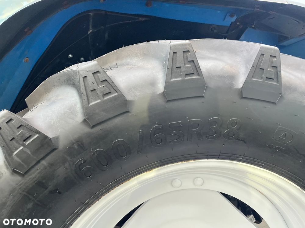 New Holland TM 120 - 9