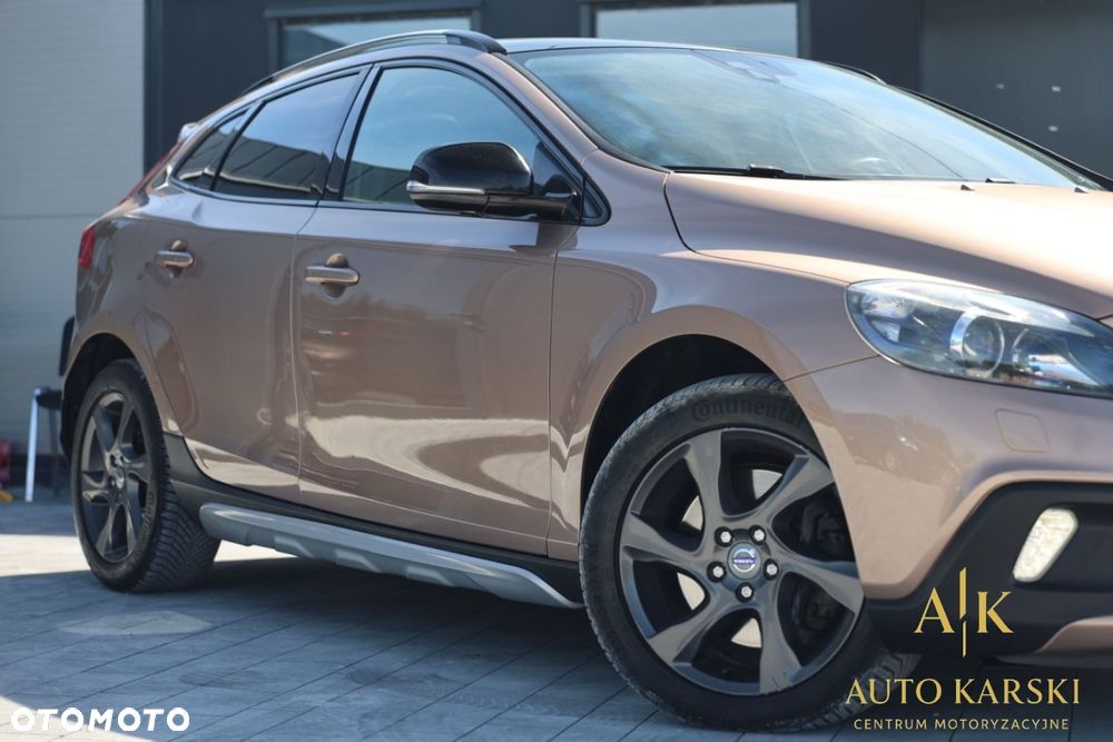 Volvo V40 Cross Country - 14