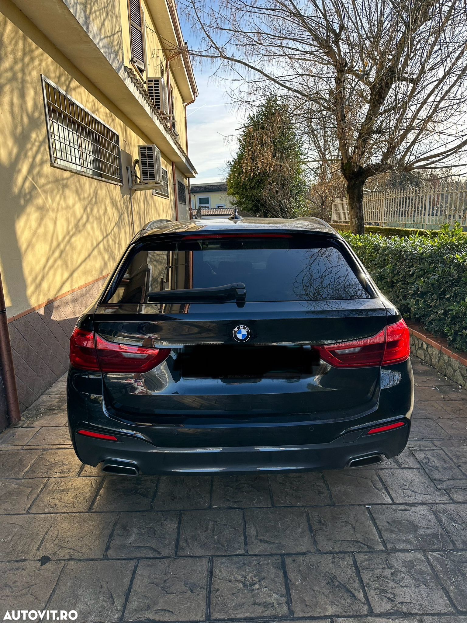 BMW Seria 5 530d xDrive Touring Aut. Sport Line - 2