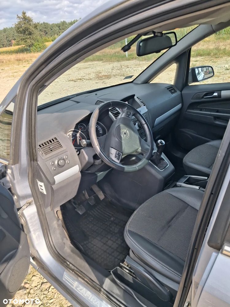 Opel Zafira 1.8 Cosmo - 7