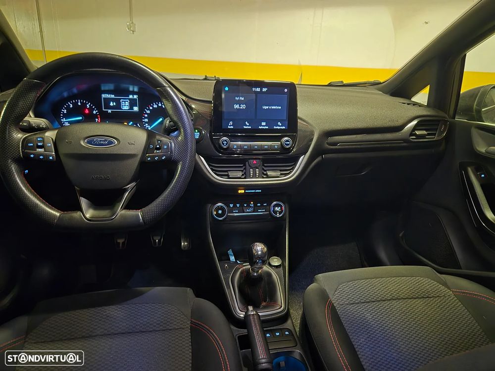 Ford Fiesta 1.0 EcoBoost ST-Line - 30