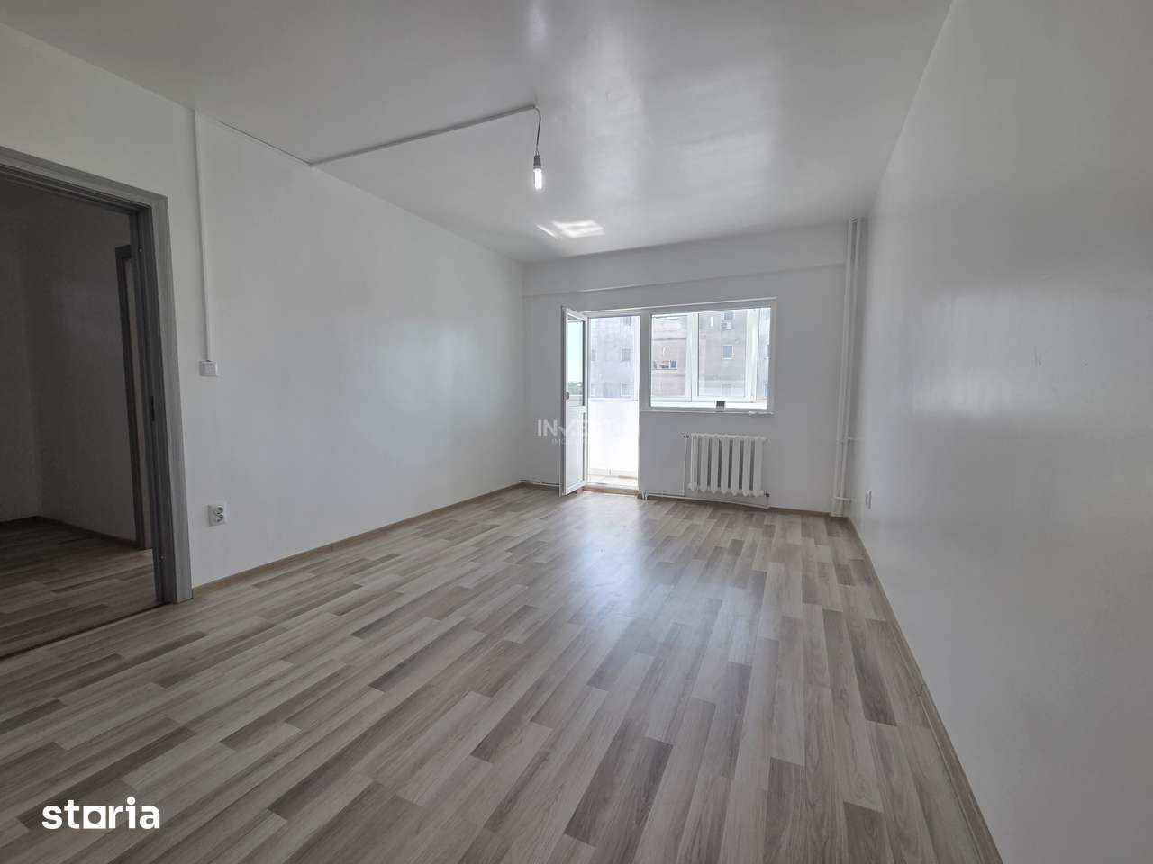 Apartament 2 camere, etaj intermediar, renovat, bloc fara risc — fotografia 2