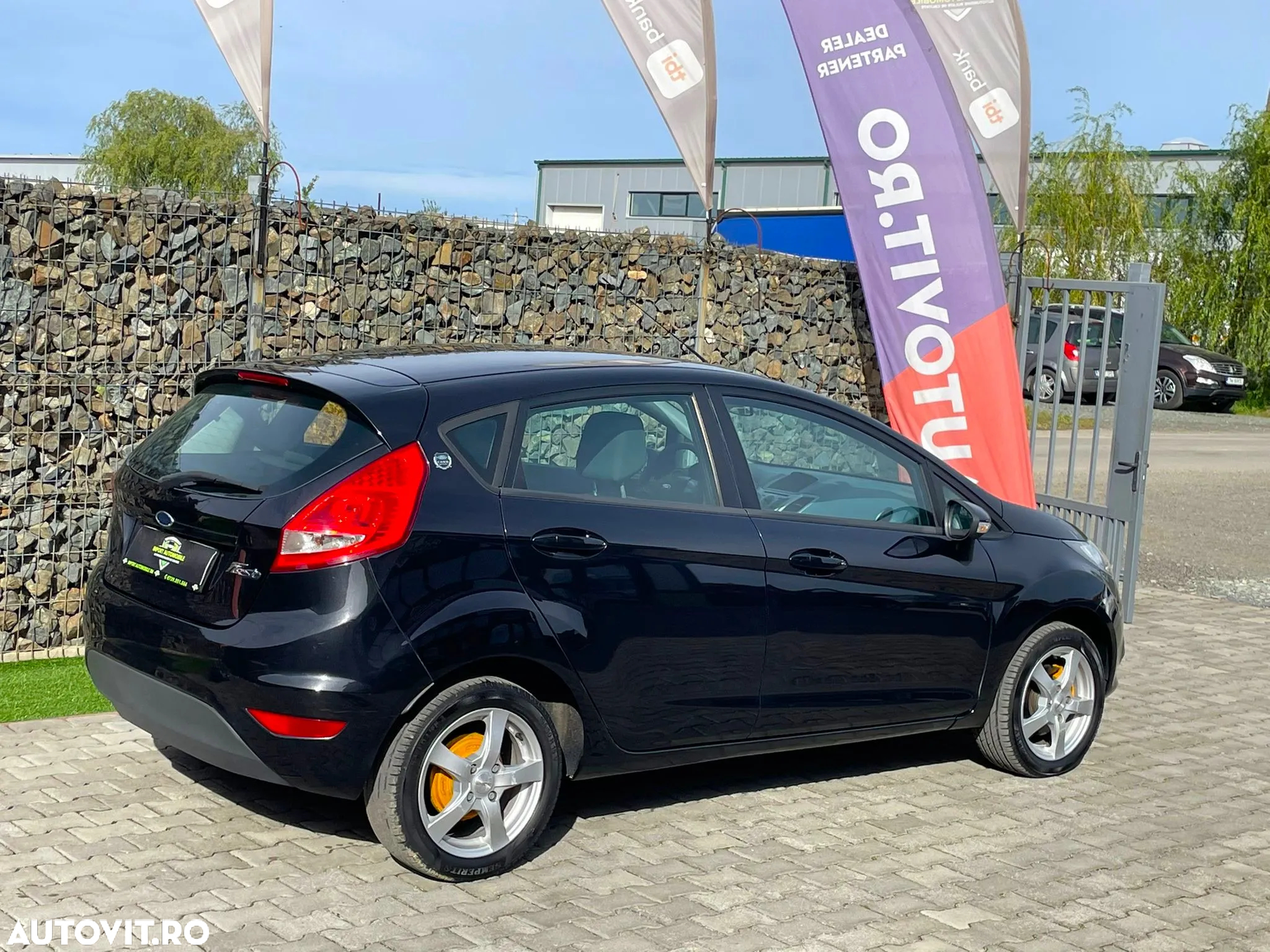Ford Fiesta 1.25 Trend - 13