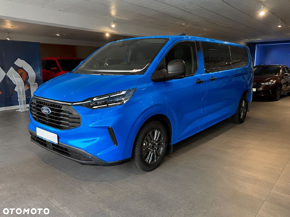 Ford Tourneo Custom - 3
