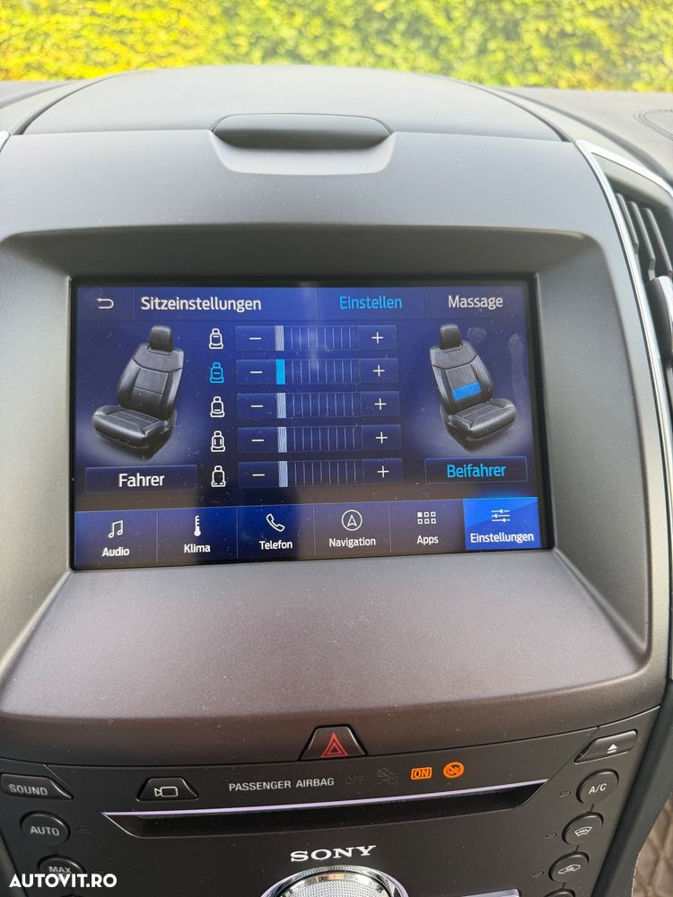 Ford S-Max - 12