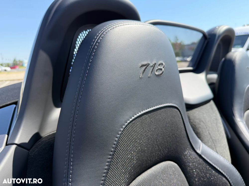 Porsche Boxster T PDK - 25