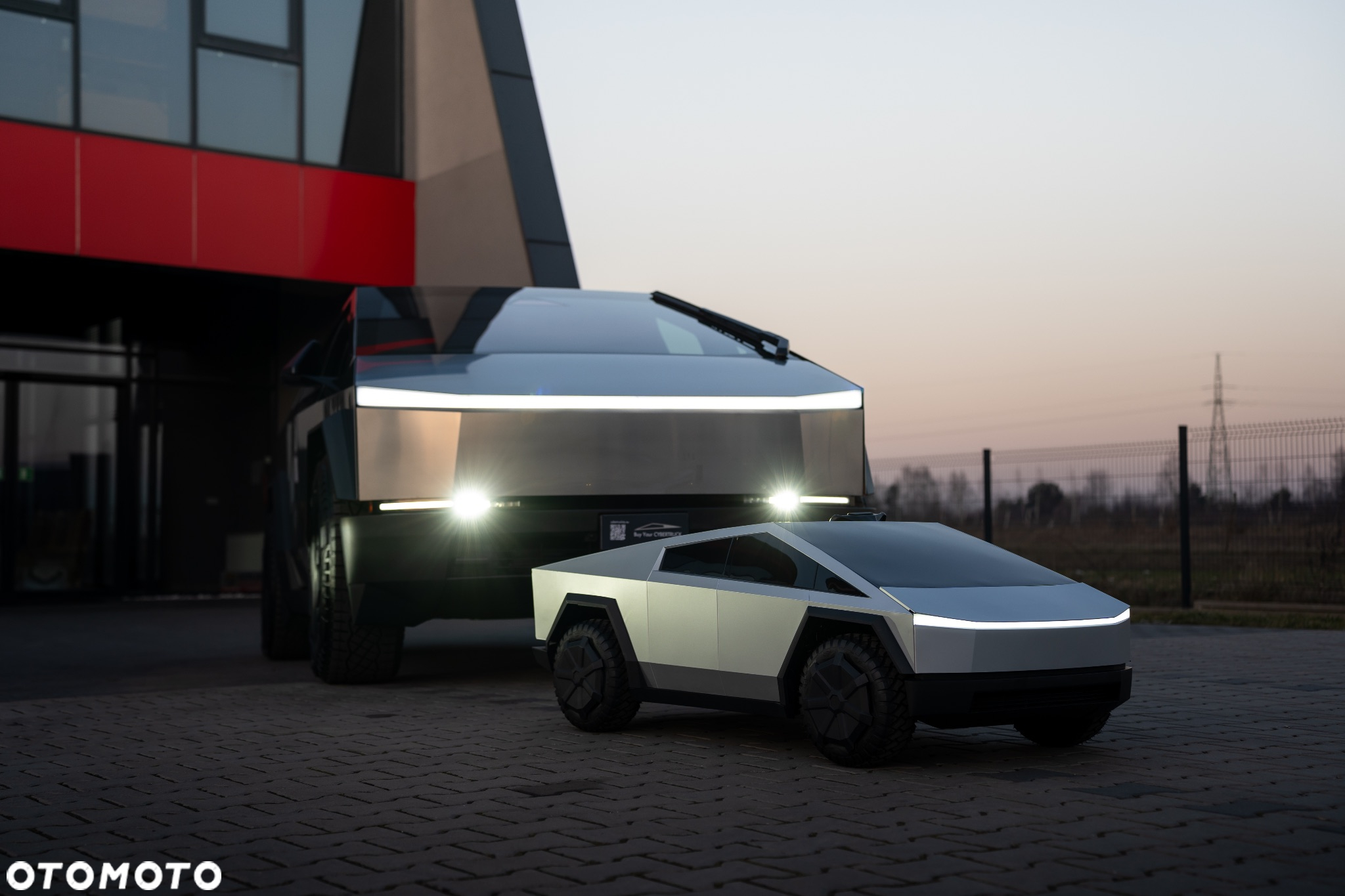 Tesla Cybertruck - 10