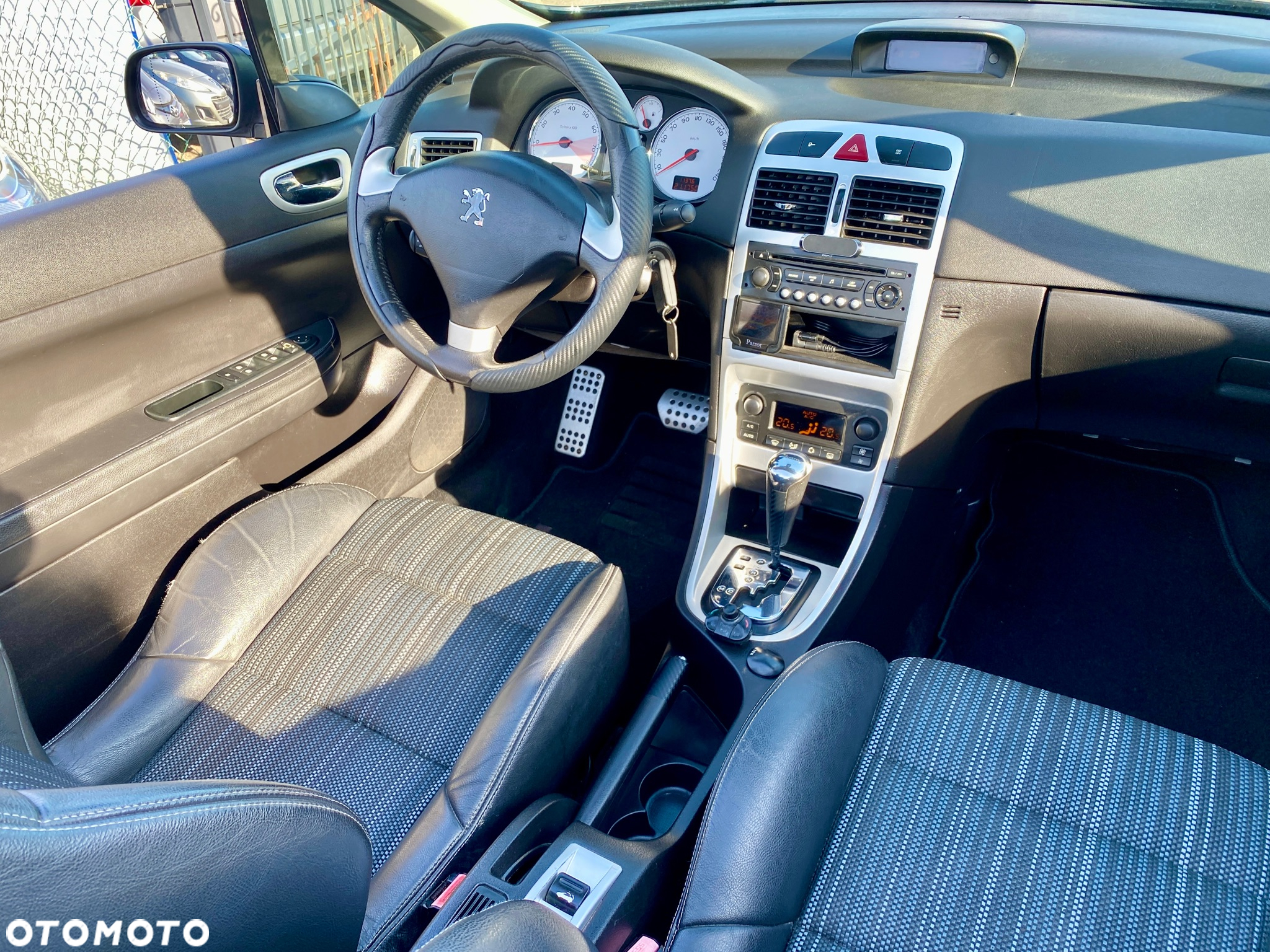 Peugeot 207 CC 120 VTi Roland Garros - 30