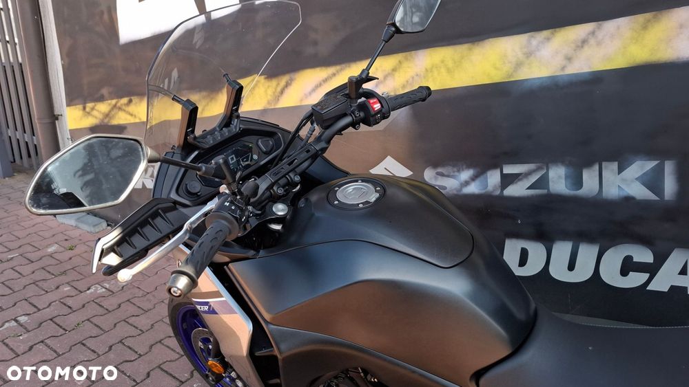 Yamaha MT - 17