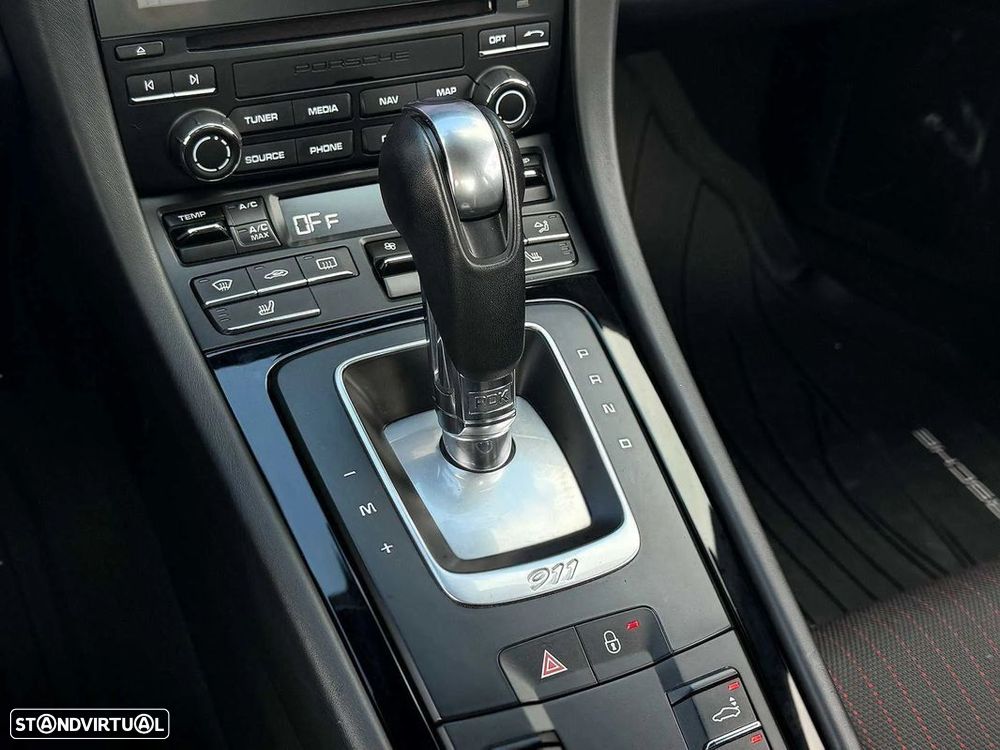 Porsche 911 Série F - 17