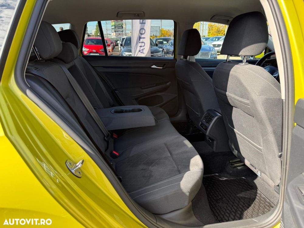 Volkswagen Golf - 30