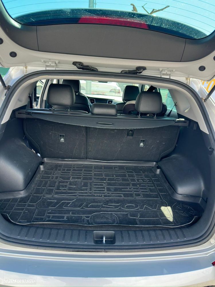 Hyundai Tucson 1.7 CRDi Premium DCT - 13