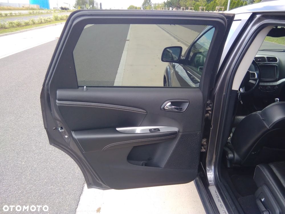 Fiat Freemont 2.0 Multijet 16V DPF Automatik Allrad Lounge - 17