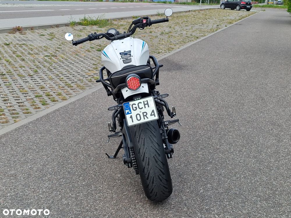 Yamaha XSR - 2