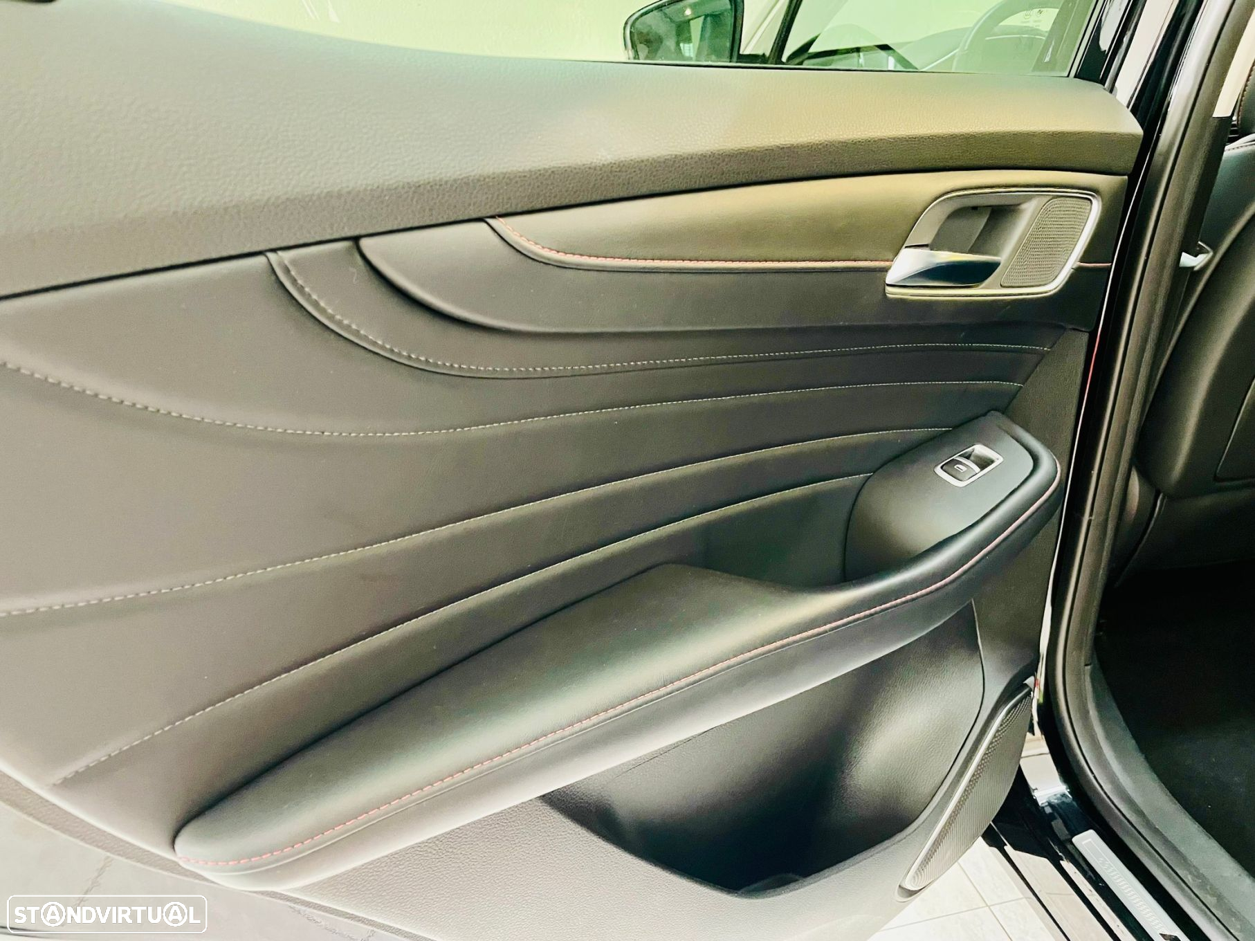 MG EHS 1.5 T-GDI Plug-in Hybrid Luxury - 30