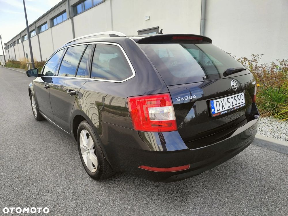 Skoda Octavia 1.6 TDI DSG Premium Edition - 6